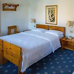 Sporthotel Europa Sul Lago Hotel 4*