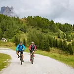 Sporthotel Europa Sul Lago Hotel 4*