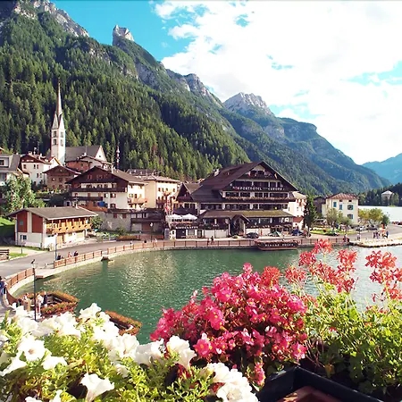 سبورتهوتيل أوروبا سول لاغو