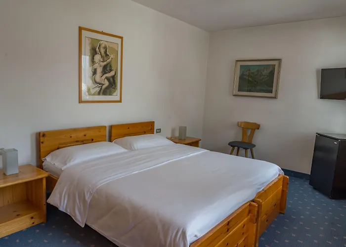 سبورتهوتيل أوروبا سول لاغو